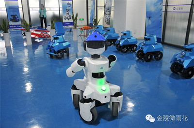 高能預警！前方有大波機器人出動——智能機器人的研發與應用探析